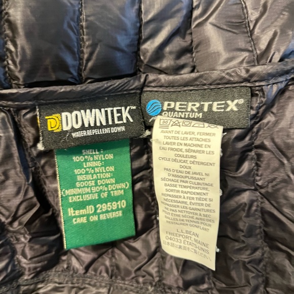 COPY - LLBean Down Packaway Vest. Black XS. - Picture 2 of 4